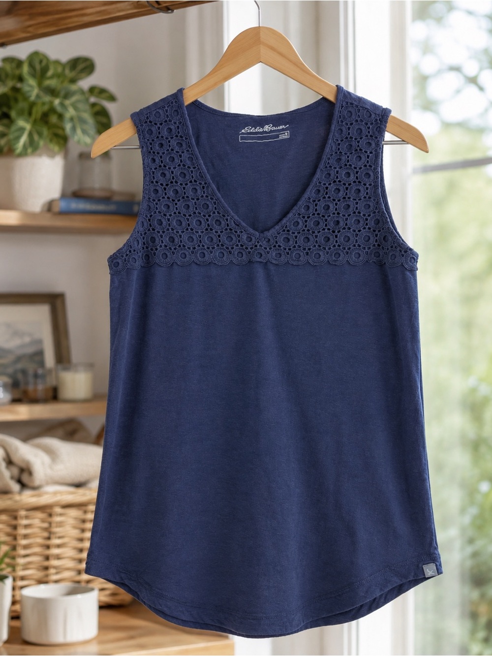 Eddie Bauer Navy Blue Lace Yoke Sleeveless Tank Top Size M